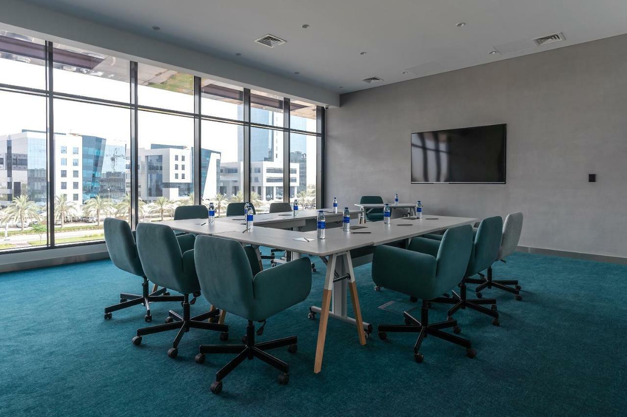 Studio One Hotel Dubai Exterior photo